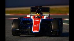 Pebalap Manor Racing asal Indonesia, Rio Haryanto, membukukan catatan waktu impresif dan berada di peringkat ke-12 pada sesi sore hari keempat tes pramusim F1 2016 di Sirkuit Catalunya, Barcelona, Spanyol, Jumat (4/3/2016). (Bola.com/Twitter/SkySports)