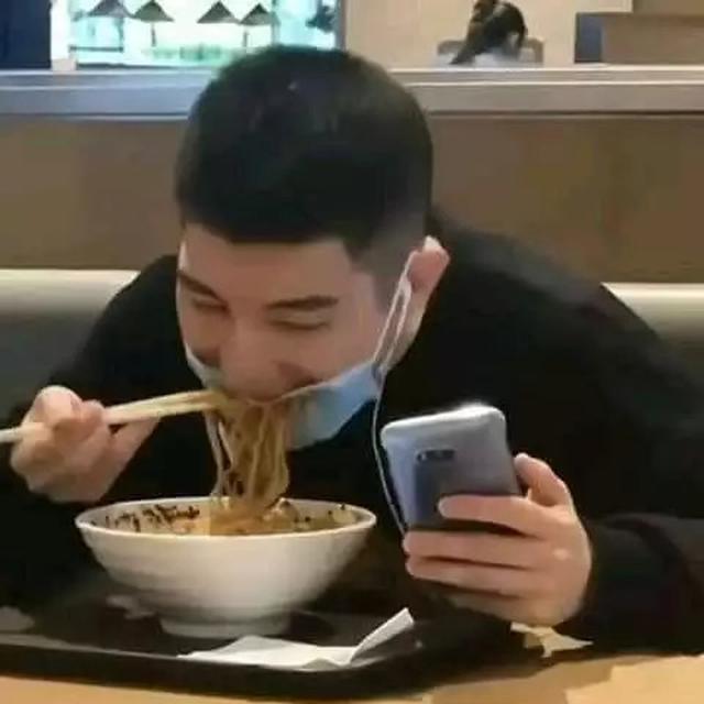 6 Tingkah Kocak Orang Makan Bakso di Tempat Ini Bikin Penjual Geleng Kepala