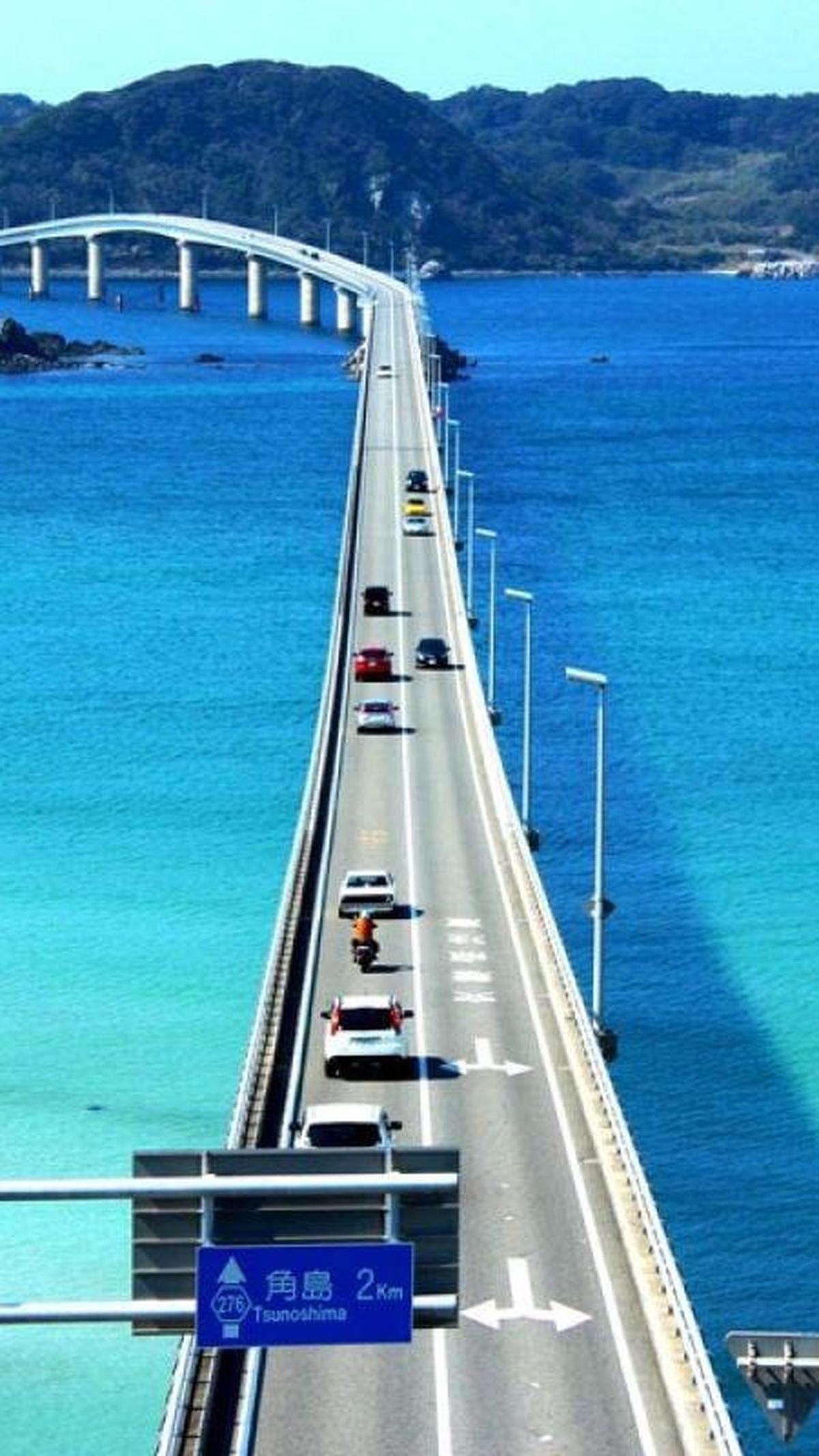 6. Jembatan Tsunoshima