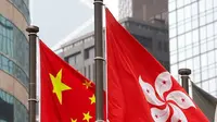 Bendera Hong Kong dan China berkibar berdampingan (AFP)
