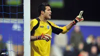 Julio Cesar Tutup Pintu untuk Milan