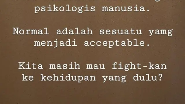 Unggahan Atiqah Hasiholan di Instagram (https://www.instagram.com/p/CAso_GOJM-F/)