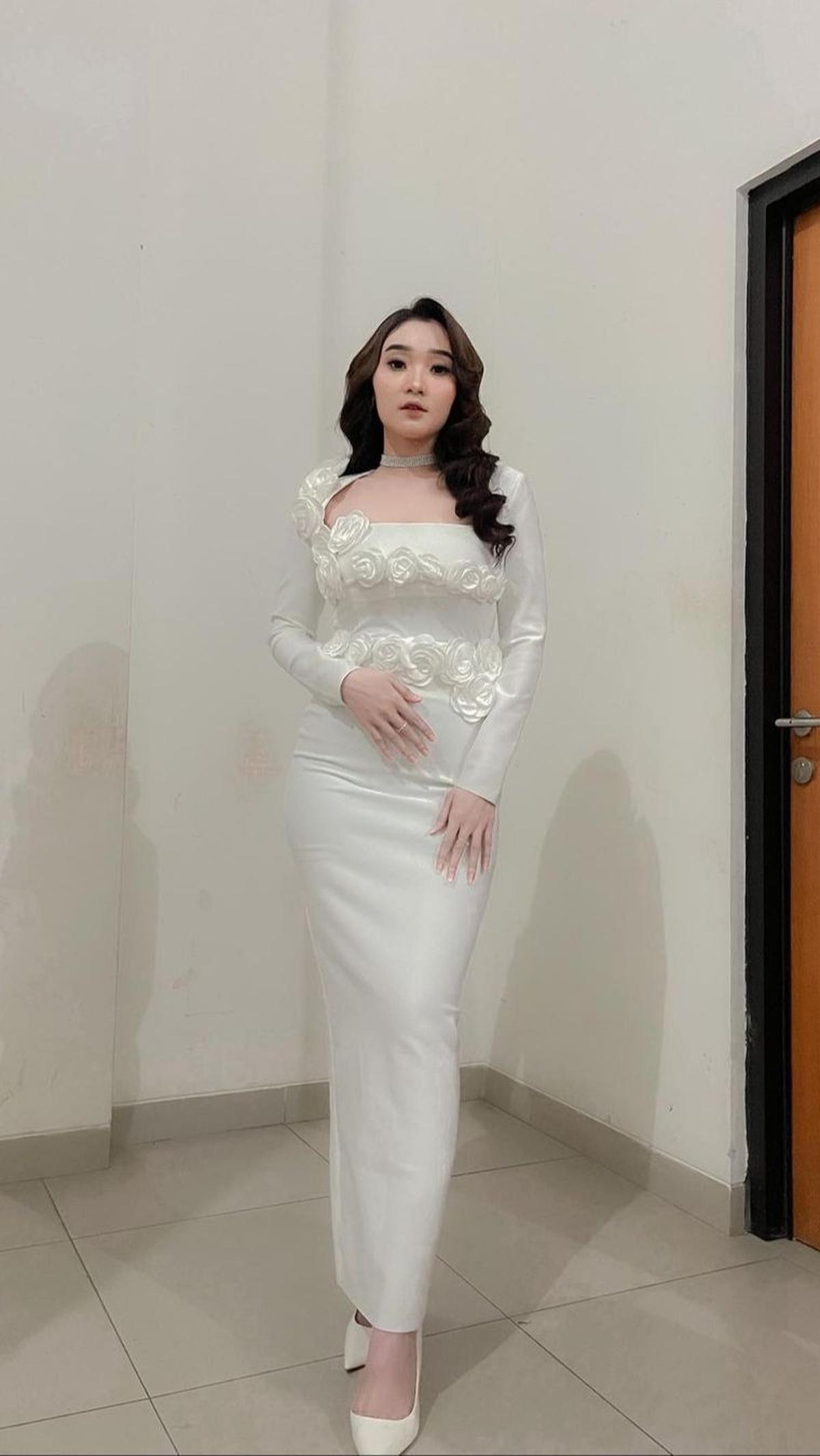 Penyanyi Dangdut Berparas Cantik Asal Tuban Jawa Timur <br>