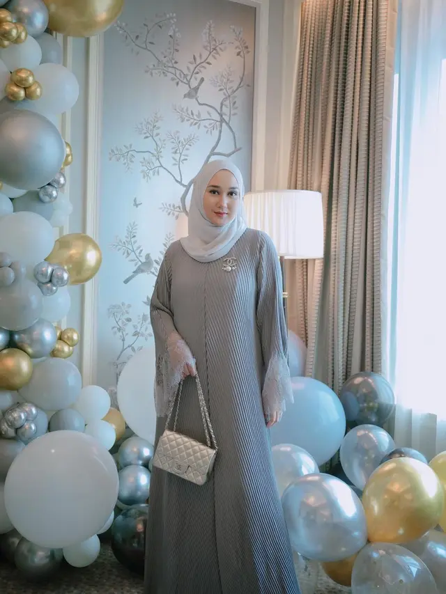 8 Model Baju Gamis Simple dan Elegan, Simak Inspirasinya dari Citra Kirana hingga Laudya Cynthia Bella