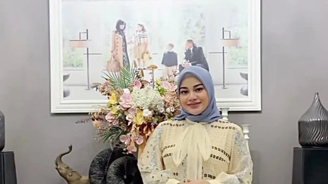 8 Inspirasi Outfit Bukber ala Seleb, Aurel Hermansyah hingga Nikita Willy
