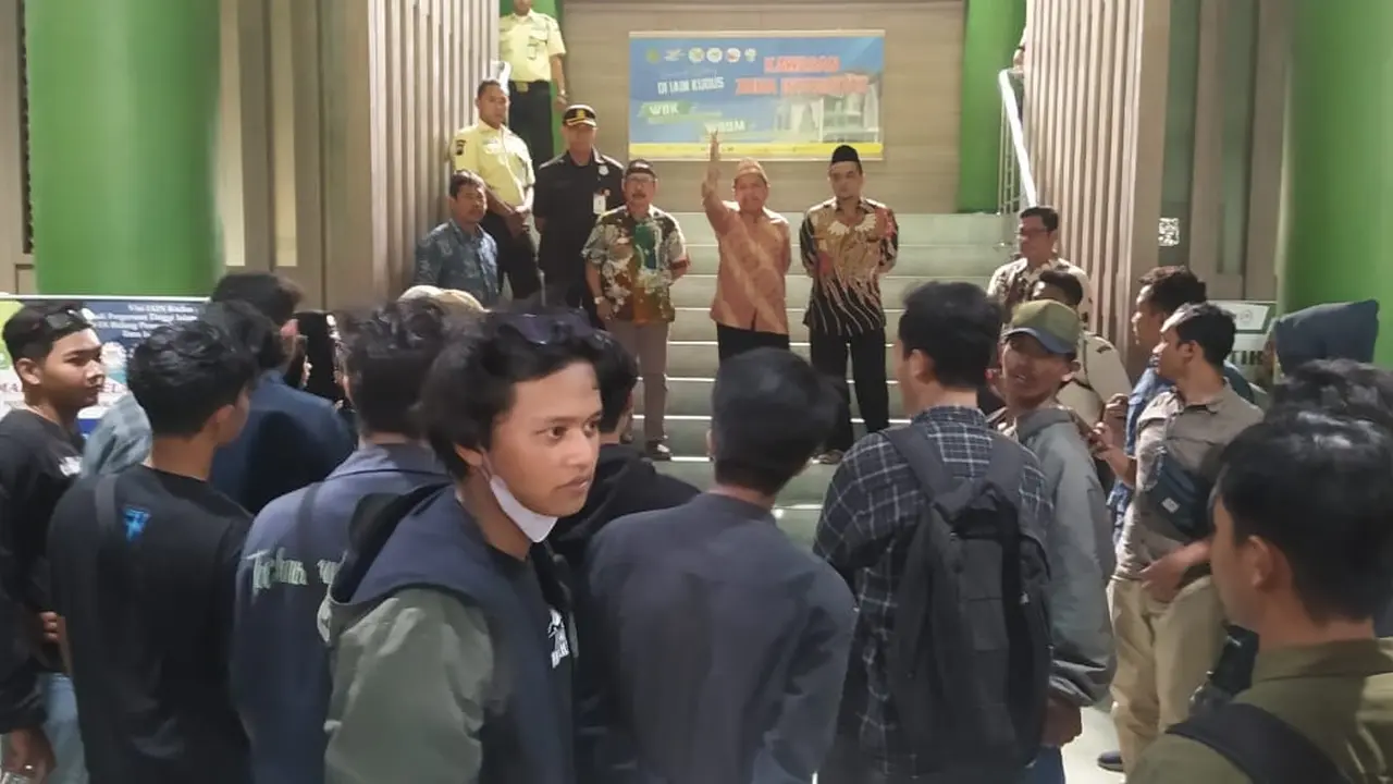 protes UKT