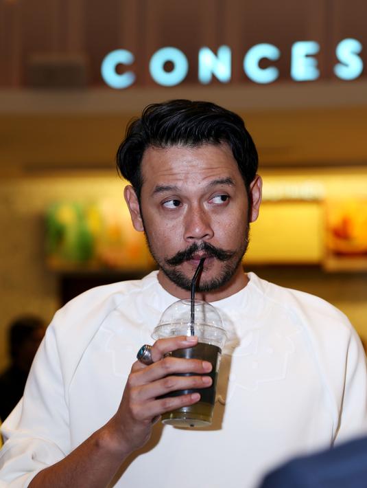 Cerita Tante Girang Peran Spesial Dwi Sasono di Film Malaikat Kecil Photo 