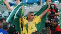 Dengan Nada Bercanda, Ronaldo Beberkan Alasan Potong Rambut Kuncung di Piala Dunia 2002: Karena Saya Bodoh