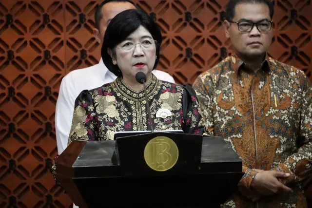 Kebijakan Lalu Lintas Devisa