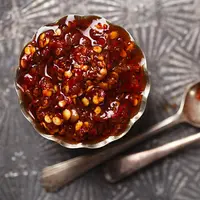 Ilustrasi minyak cabai./Copyright shutterstock.com/g/olenka