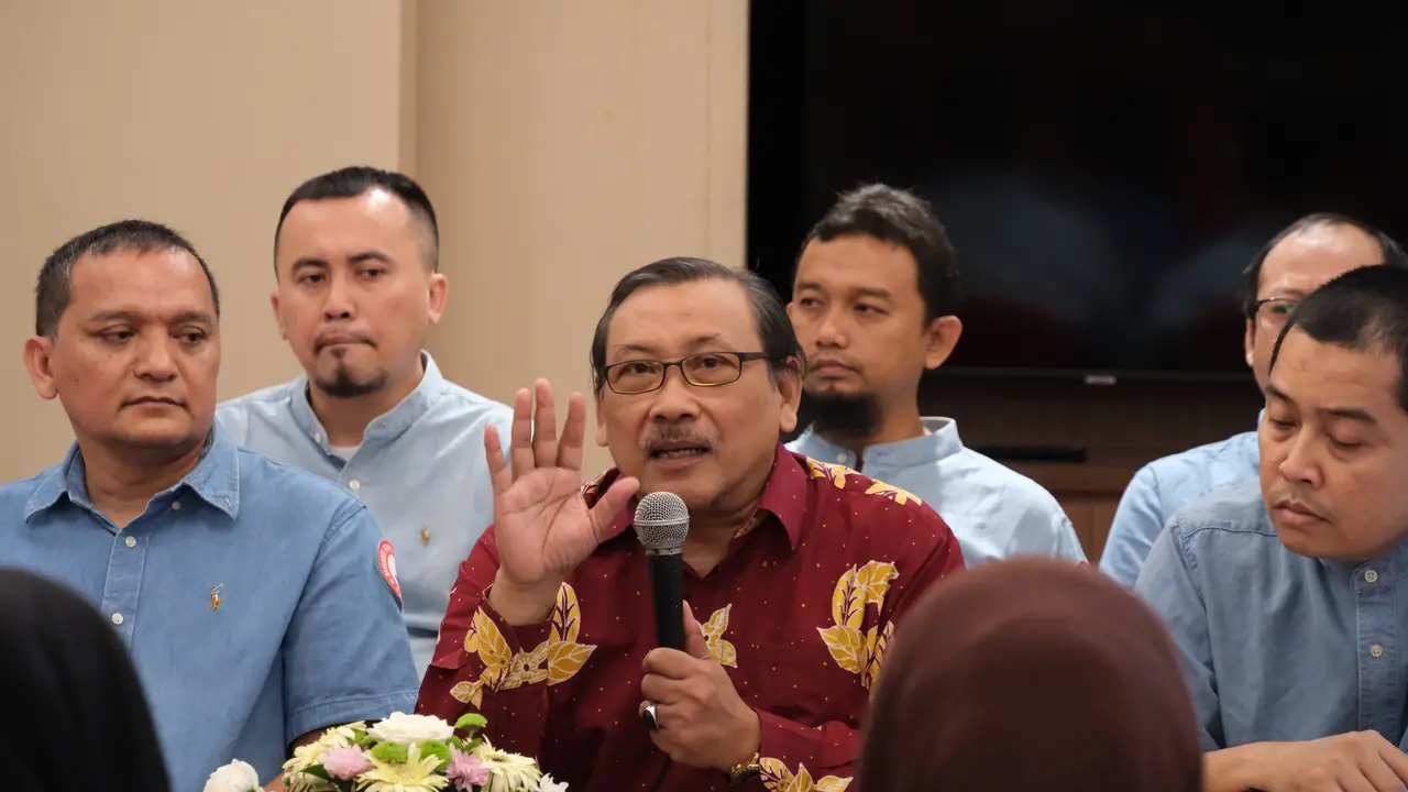Peneliti BRIN Prof Bambang Prasetya saat mengikuti Konferensi Pers di Jakarta, Selasa (11/11/2025). (Istimewa)