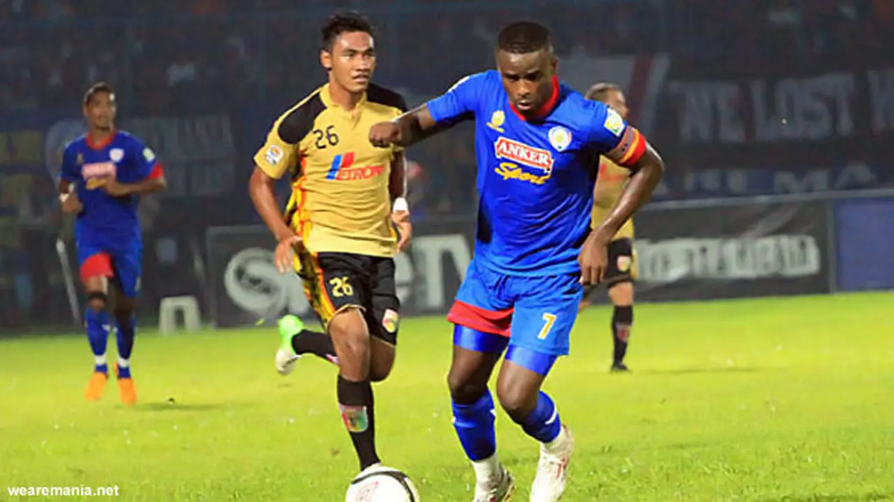 mitra-kukar-v-arema-130730a.jpg