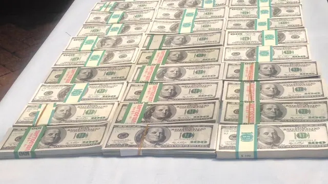 Dolar palsu. (Liputan6.com/Ady Anugrahadi)