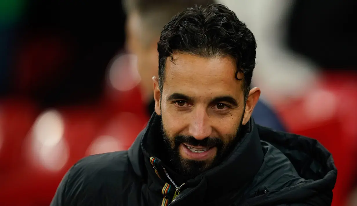 MU tampil dominan dengan melepaskan 20 tembakan (6 on target), 789 kali operan, serta 73 persen penguasaan bola. (AP Photo/Dave Thompson)