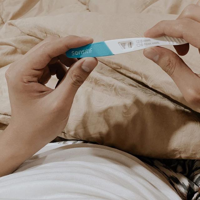 Momen Manis Saat Tasya Farasya Beritahukan Kehamilan Kepada Sang Suami