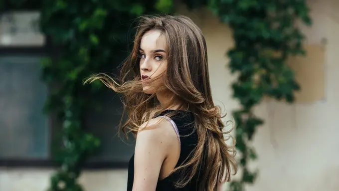 Ilustrasi Gaya Rambut Segi Layer (credit: teksomolika/freepik)
