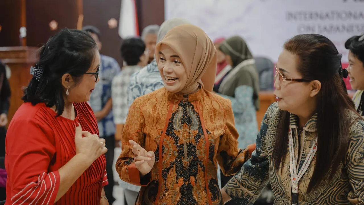 Atikoh pribadi makin prihatin karena banyak korban pelecehan seksual yang justru menjadi korban perundungan alih-alih dilindungi.