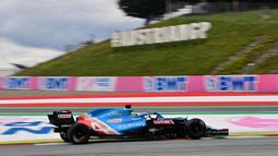 Alfa Romeo secara resmi menarik pembalap berusia 22 tahun itu sebagai rekan setim Valtteri Bottas untuk F1 musim 2022. (AFP/Andrej Isacovic )