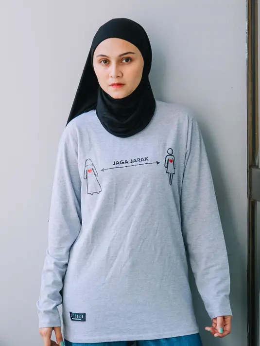 (Instagram/zeezeeshahab)