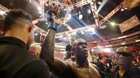 Israel Adesanya. (AFP/Carmen Mandato)
