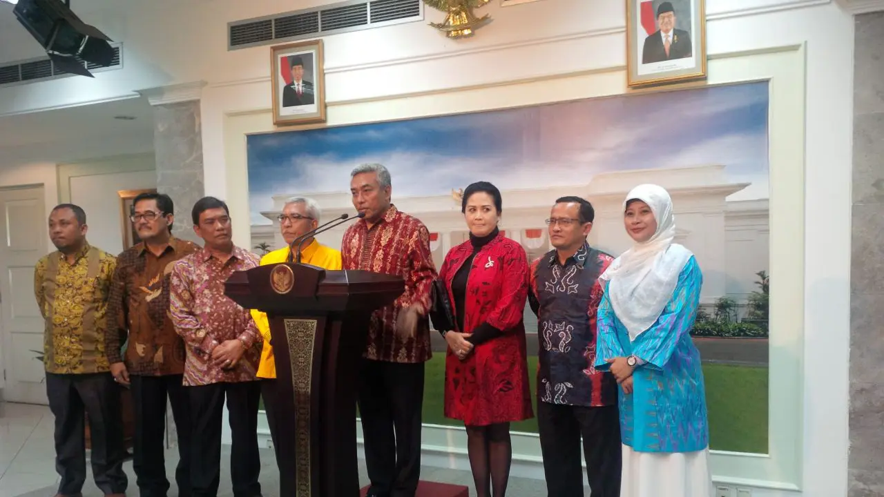 Jokowi Curhat Soal Kegaduhan Politik Pada Para Doktor UI