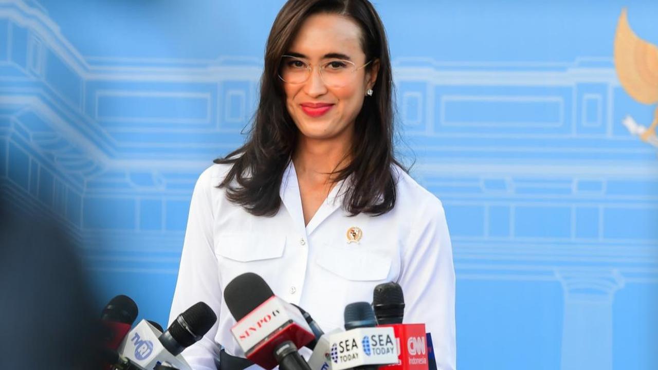 VIDEO: Ekspresi Menpar Cantik Widi Diskak Ketua Komisi Galak di DPR