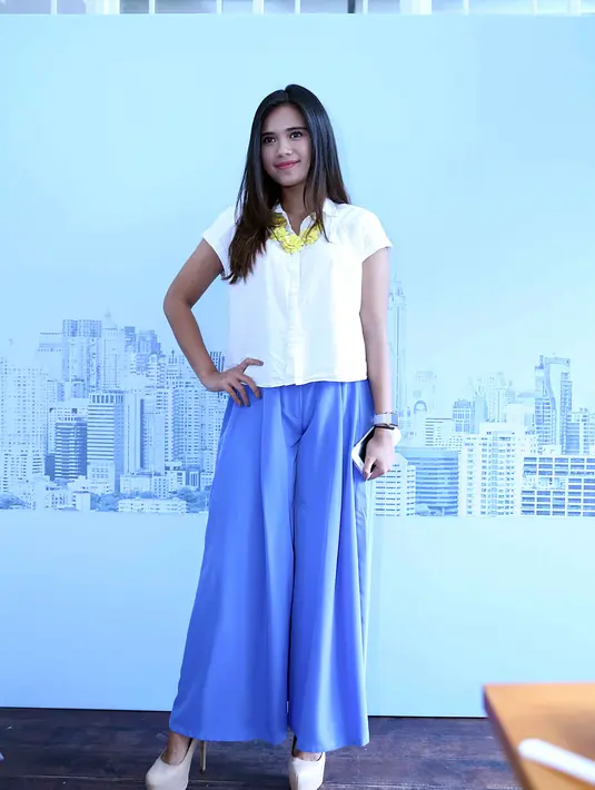 Setelah kejadian itu, Audi yang tadinya dituntut diet, akhirnya dilarang menjalani diet. "Makanya orang-orang di lokasi enggak ngebolehin aku diet" tambahnya. (Nurwahyunan/Bintang.com)