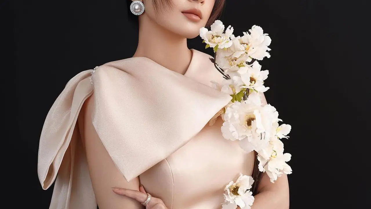 Intip deretan dress mewah yang dikenakan Michelle Ziudith.