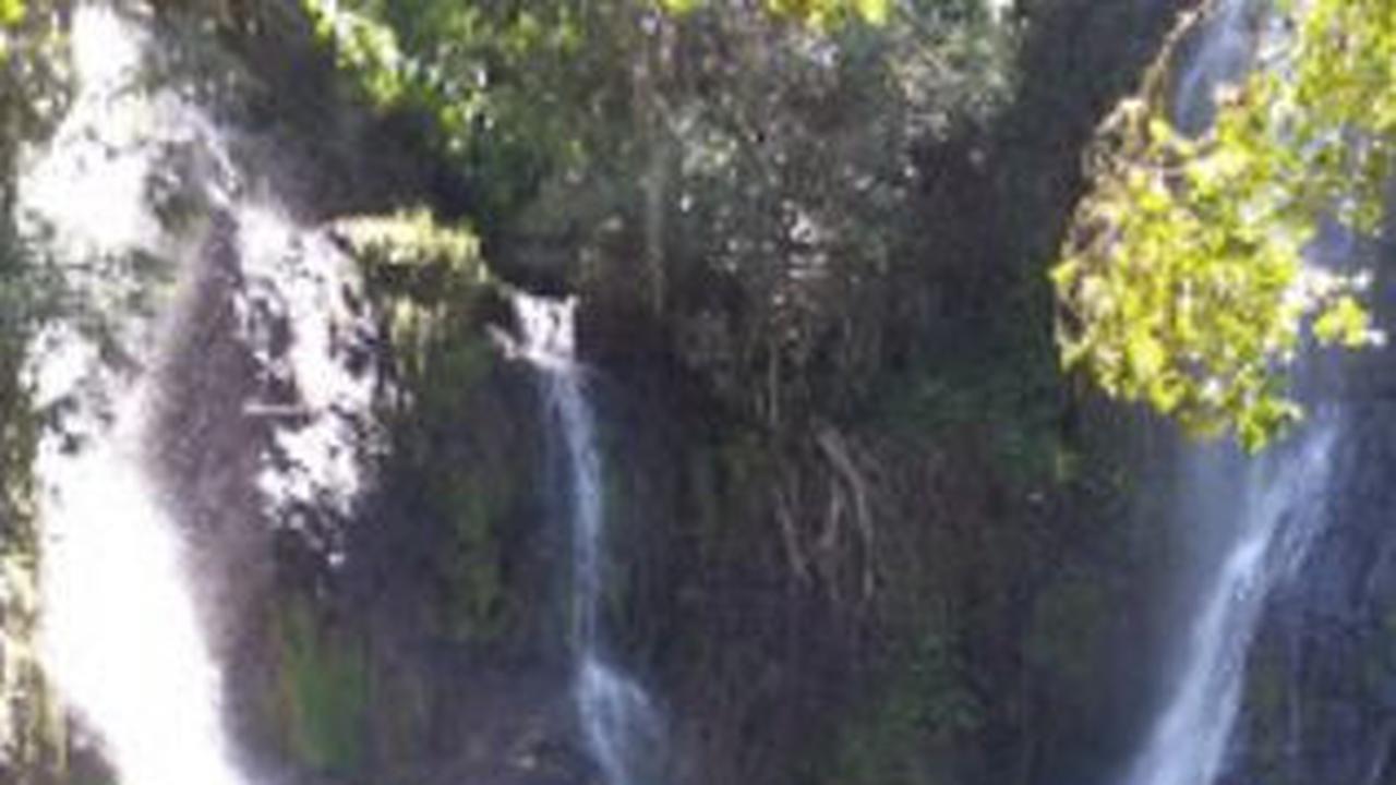 4. Air Terjun Talondo Tallu<br>