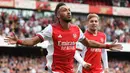 Pierre-Emerick Aubameyang. Striker berusia 32 tahun ini didatangkan arsenal pada tengah musim 2017/2018 dengan nilai 63,7 juta euro usai 5 musim membela Borussia Dortmund dengan mencetak 141 gol dari 213 laga. Hingga kini ia telah mencetak 89 gol dari 152 laga bareng Arsenal. (AP/Daneil-Leal Olivas)