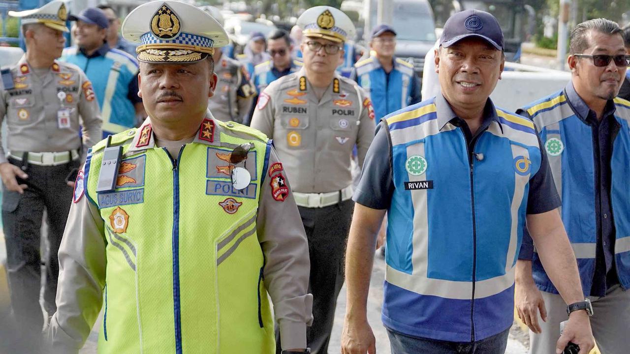 FOTO: Layanan Tol Dalam Kota Kembali Normal, Jasa Marga Pastikan 7 Gerbang Tol Beroperasi Penuh