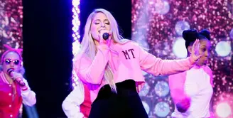 Siapa bilang seorang wanita cantik tidak pernah ditolak oleh pria dalam urusan cinta? Hal ini terjadi pada Megan Trainor saaat dirinya masih duudk di bangku sekolah. Hal ini cukup membuatnya sedih. (Instagram/meghantrainor)