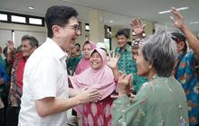 FOTO: Peringati HUT Kadin, Arsjad Rasjid Sambangi Panti Werdha
