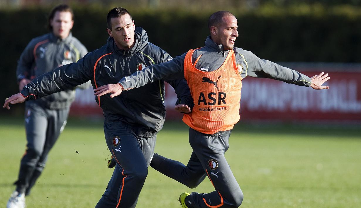 Pemilik nama lengkap Jhon Rudolf van Beukering yang berposisi sebagai striker ini pernah bermain di kasta tertinggi dan kedua sepak bola Belanda dengan memperkuat beberapa klub ternama, seperti Vitesse, Feyenoord dan NEC dalam rentang 2000/2001 hingga 2010/2011. Ia total bermain dalam 136 laga di Eredivisie, kasta tertinggi sepak bola Belanda dengan torehan 34 gol dan 15 assist. (AFP/ANP/Toussaint Kluiters)