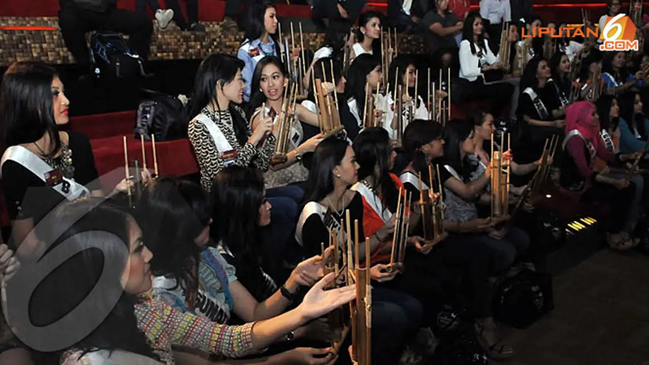 finalis-putri-indo-140122a.jpg