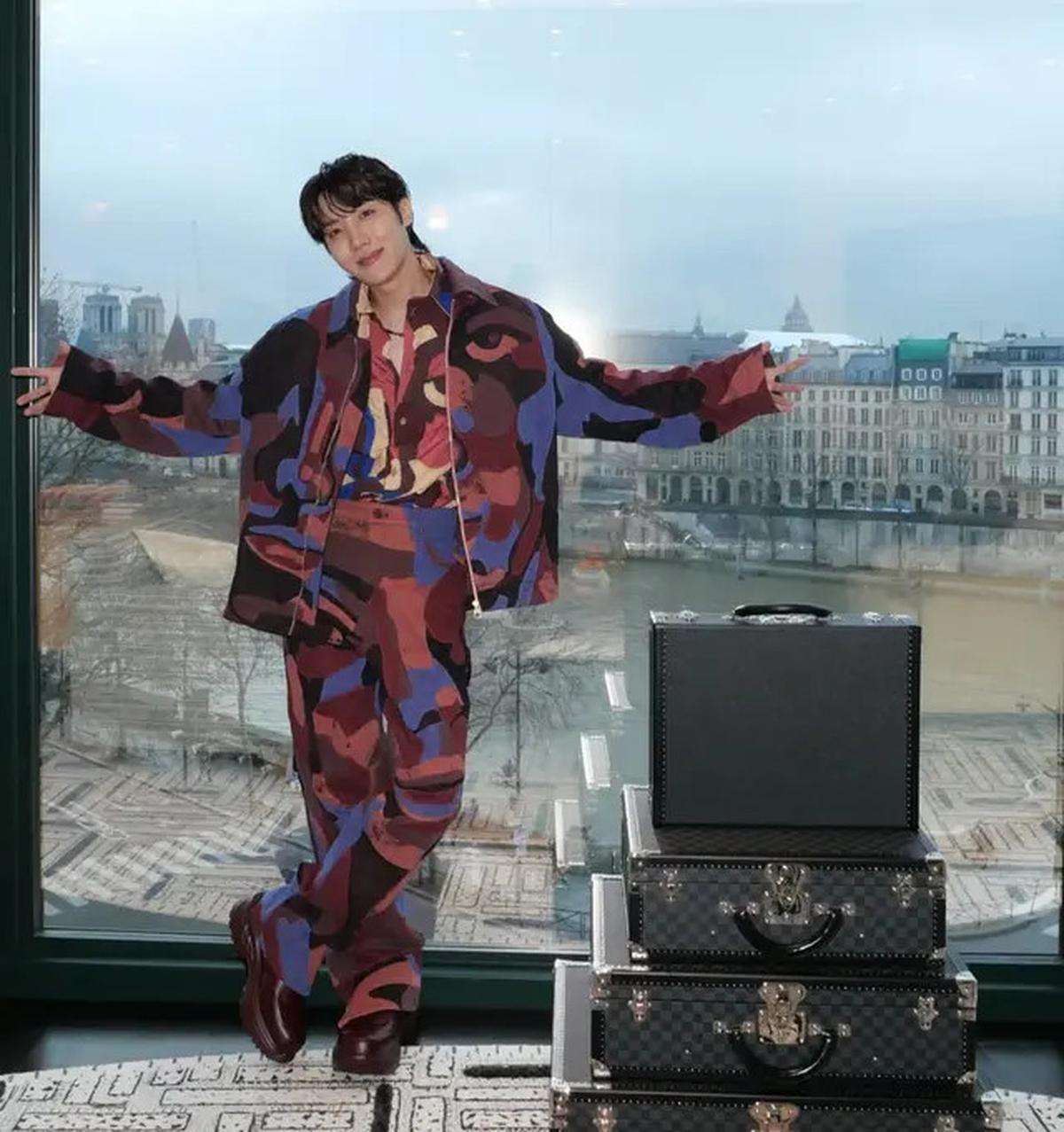 Comeback BTS Makin Dekat, Para Member Semakin Bersinar Bersama Brand Luxury Fashion Ternama Dunia