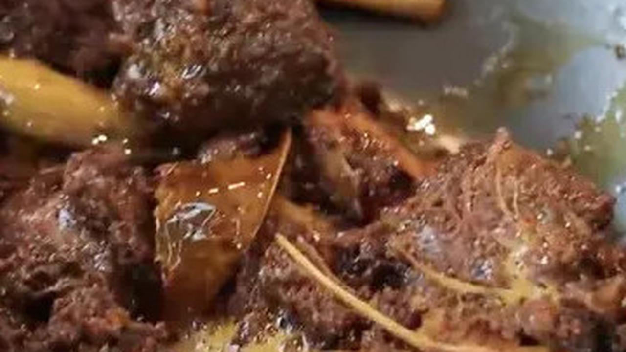Trik agar Rendang Tetap Empuk dan Tahan Berbulan-Bulan tanpa Kehilangan Rasa