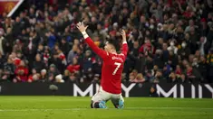 Reaksi pemain Manchester United Cristiano Ronaldo saat melawan West Ham United pada pertandingan sepak bola Liga Inggris di Stadion Old Trafford, Manchester, Inggris, 22 Januari 2022. Manchester United menang 1-0. (AP Photo/Dave Thompson)