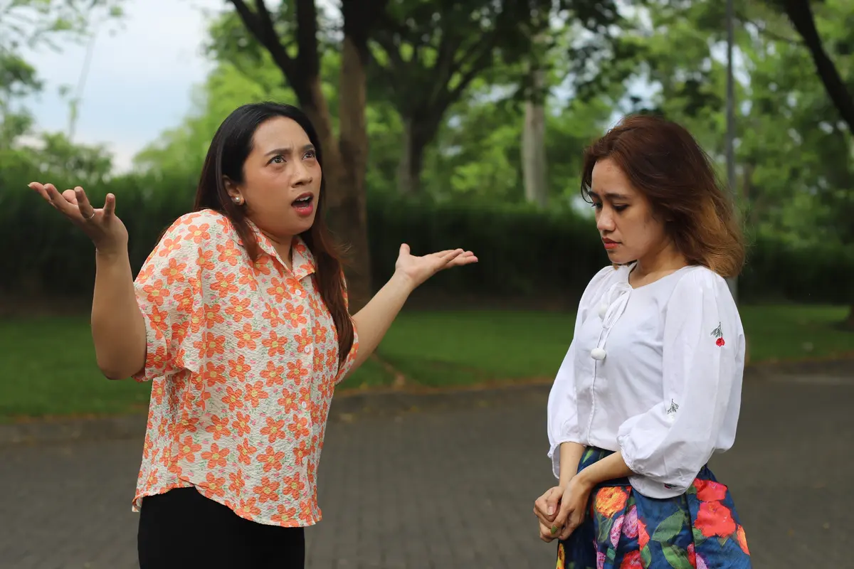 wanita november sikap tegas