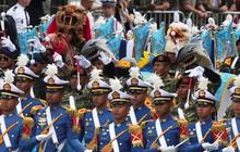 VIDEO: Momen TNI-Polri Bawakan 'Maju Tak Gentar' Getarkan Bastille Day, Pembuka Defile Militer