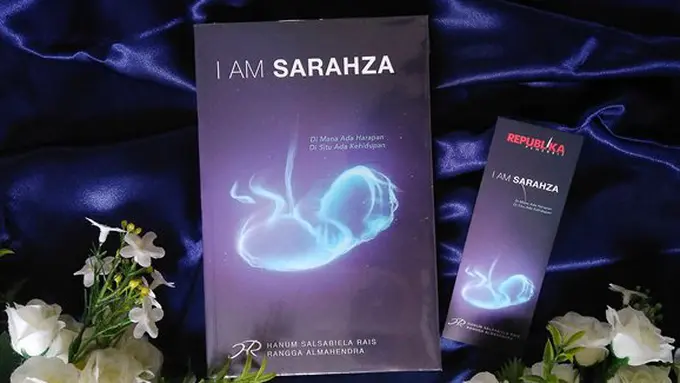 I am Sarahza./Copyright Vemale/Endah