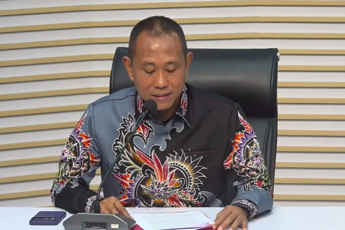 Pelaksana Tugas (Plt) Direktur Penyidikan KPK Achmad Taufik Husein saat menyampaikan keterangan pers terkait pengungkapan penangkap Bupati Lombok Barat Lalu Ahmad Zaini bersama 19 orang lainnya. (Istimewa)