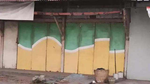 6 Potret Hasil Cat Pintu Rumah Ini Nyeleneh, Penampakannya Jadi Gagal Estetik