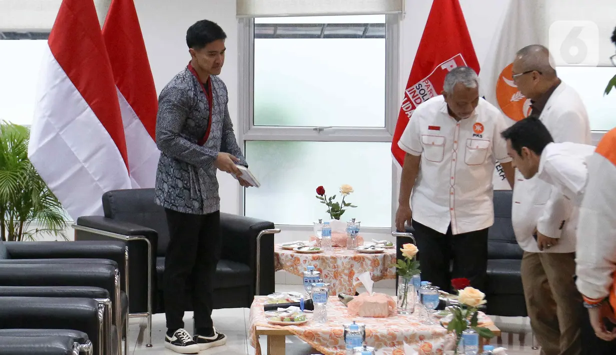 Keduanya kemudian langsung menuju ruang rapat internal bersama jajaran DPP masing-masing partai. (Liputan6.com/Herman Zakharia)