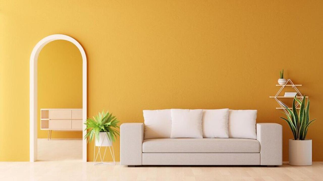 Pilihan warna kuning dari Dulux yang bagus untuk cat tembok, terutama bagian dalam rumah adalah Ginger Ale.