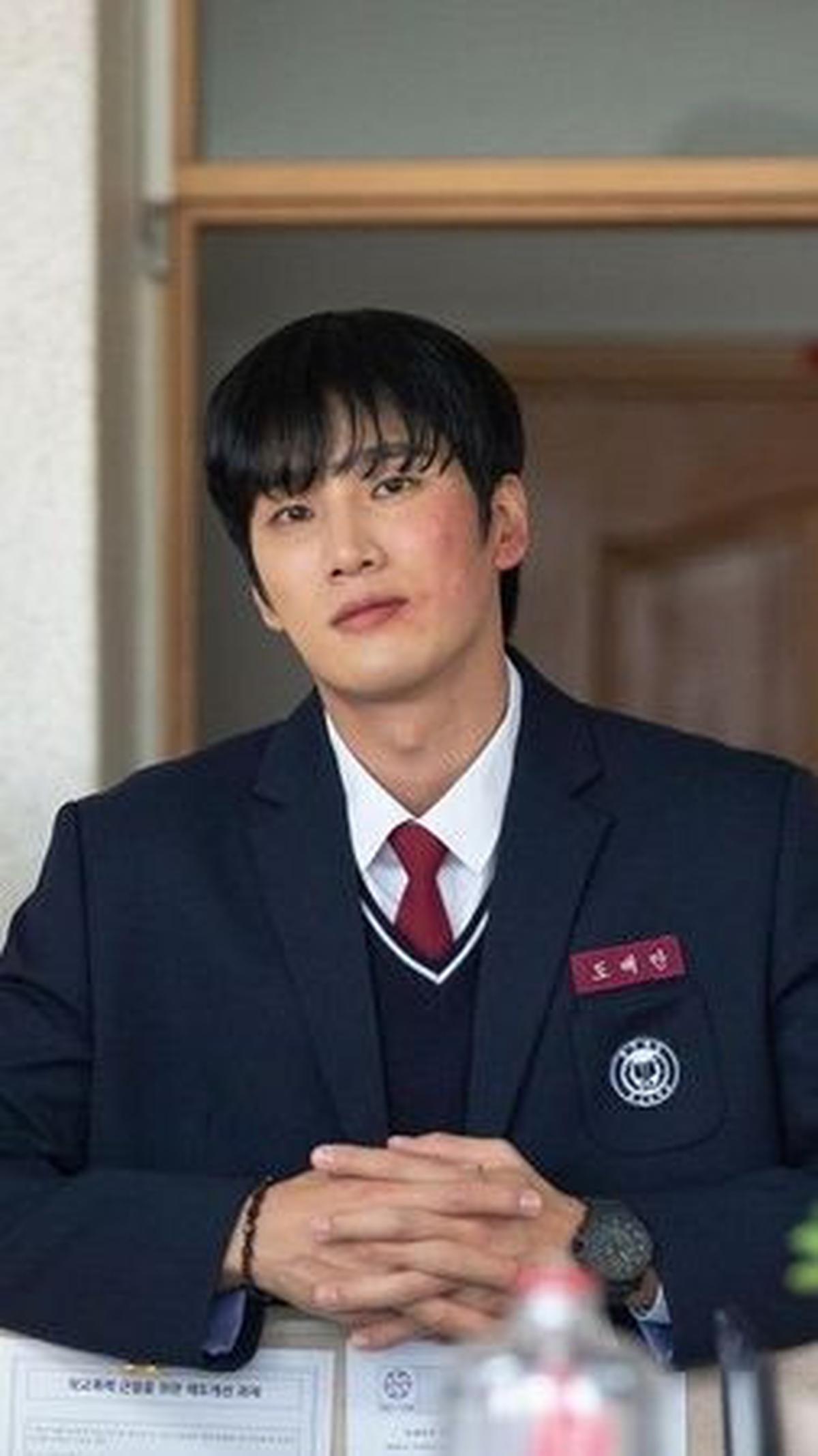 3. Ahn Bo Hyun: Trauma Remaja di "See You in My 19th Life"