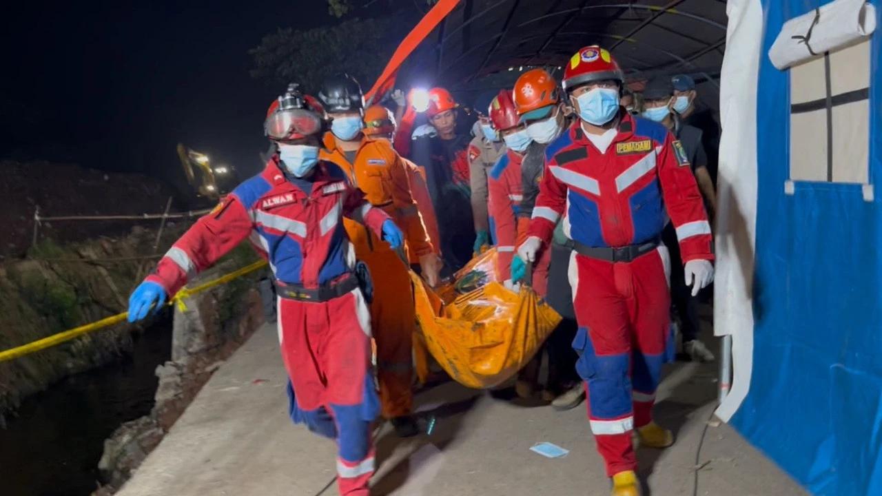 Pencarian Korban Longsor TPST Bantargebang Ditutup, Tujuh Orang Ditemukan Meninggal Dunia