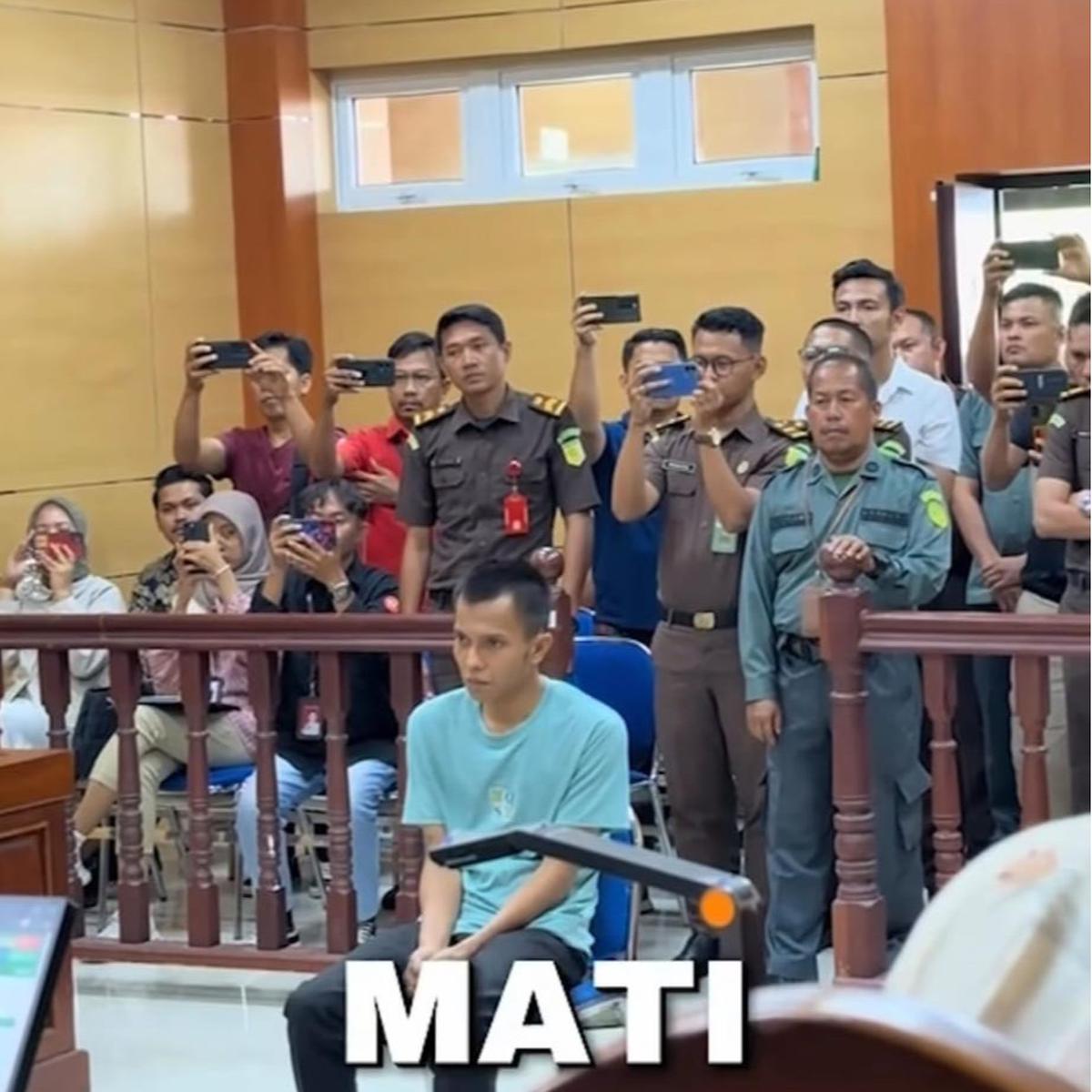 Pembunuh Nia Kurnia Sari Gadis Penjual Gorengan Tertunduk Lesu