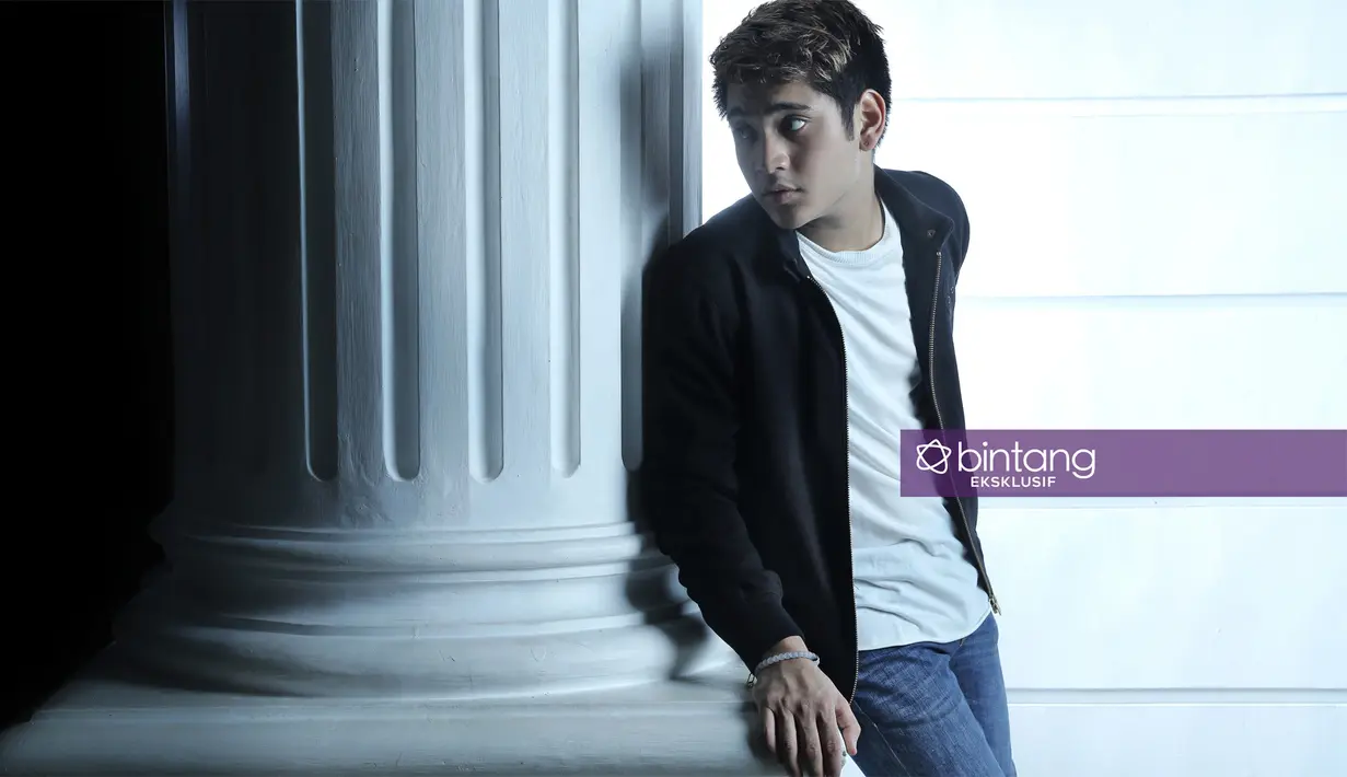 Bukan kali ini saja, foto kebersamaan Ibel dan Gino tersebar. Sebelumnya, beredar sebuah sesi pemotretan seperti prewedding oleh keduanya. Tak ayal, beragam spekulasi bermunculan terkait hubungan dua artis muda ini. (dok. Bintang.com/Galih W Satria)