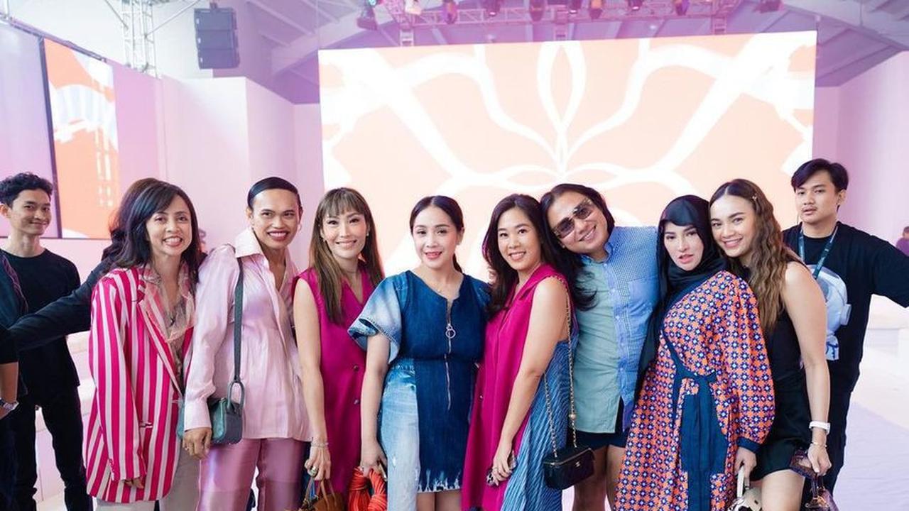 Deretan Artis Hadir Dukung Nagita Slavina di JFW 2024, Ada Ayu Dewi Hingga Olla Ramlan, Sang Mama  dan Mertua Tercinta Tak Absen Beri Semang